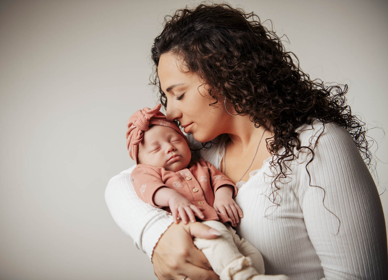 Baby Neugeborenen Fotostudio Fotograf Marburg Lauritis